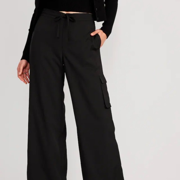 NWT OLD NAVY High-Waisted StretchTech Wide-Leg Cargo Pants Color: Black Jack - Picture 1 of 7